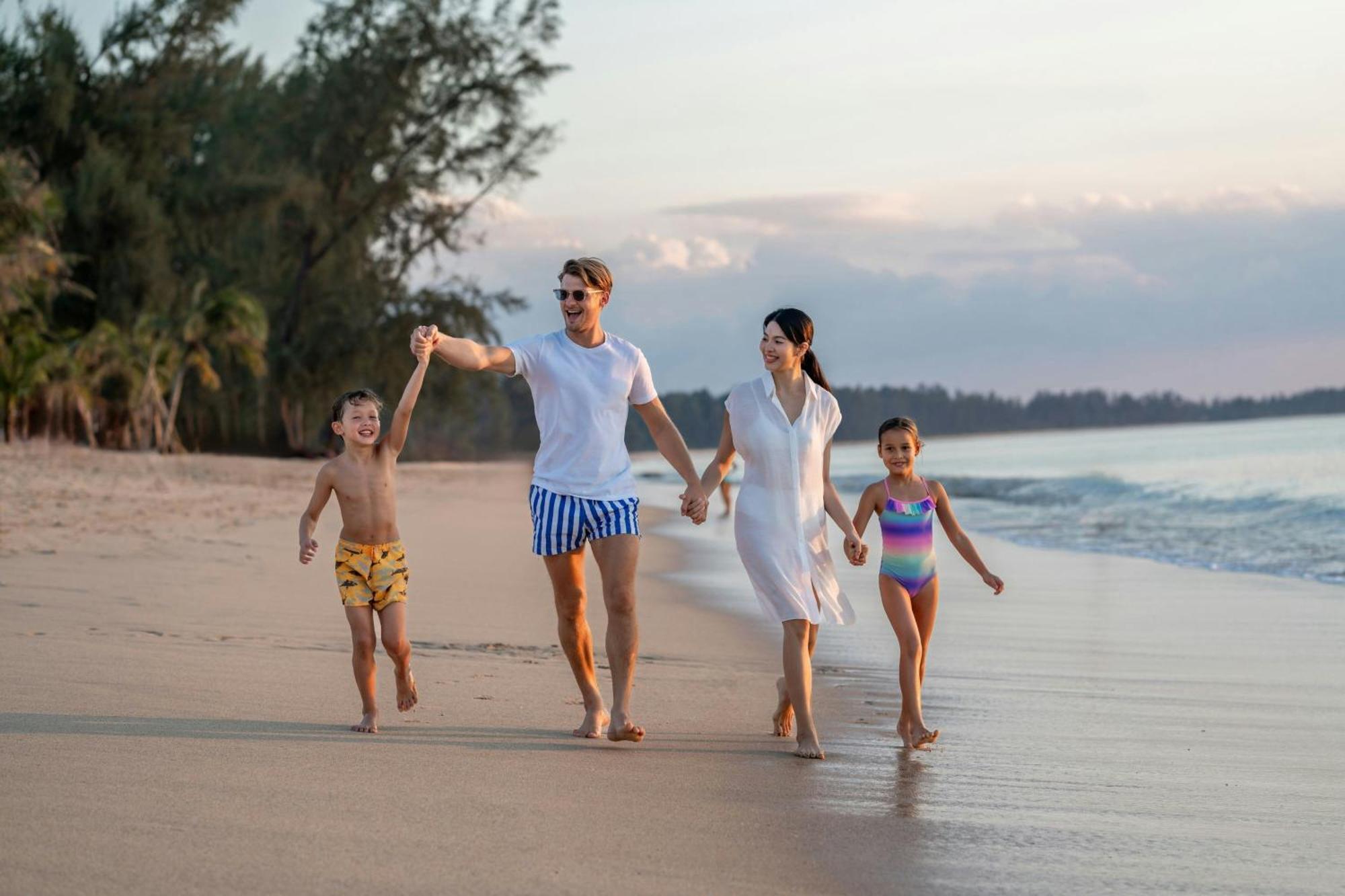 Khao Lak Marriott Beach Resort & Spa Bagian luar foto