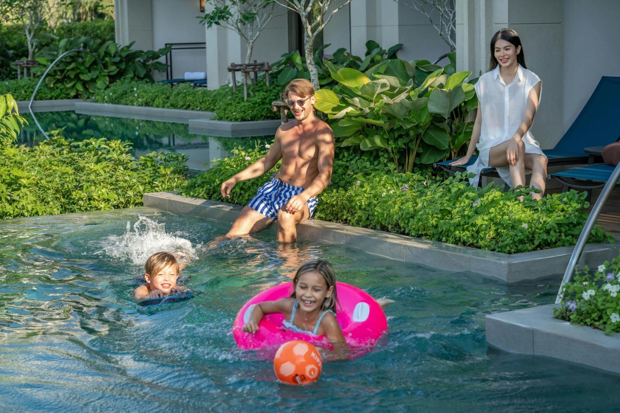 Khao Lak Marriott Beach Resort & Spa Bagian luar foto